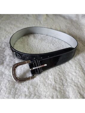 Prich wide statement glossy belt color black